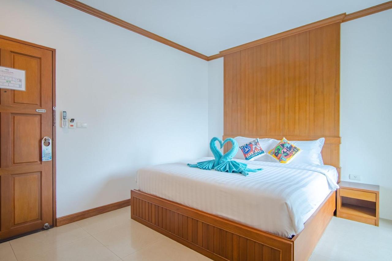 Pipikuku Hotel & Restaurant Patong Buitenkant foto