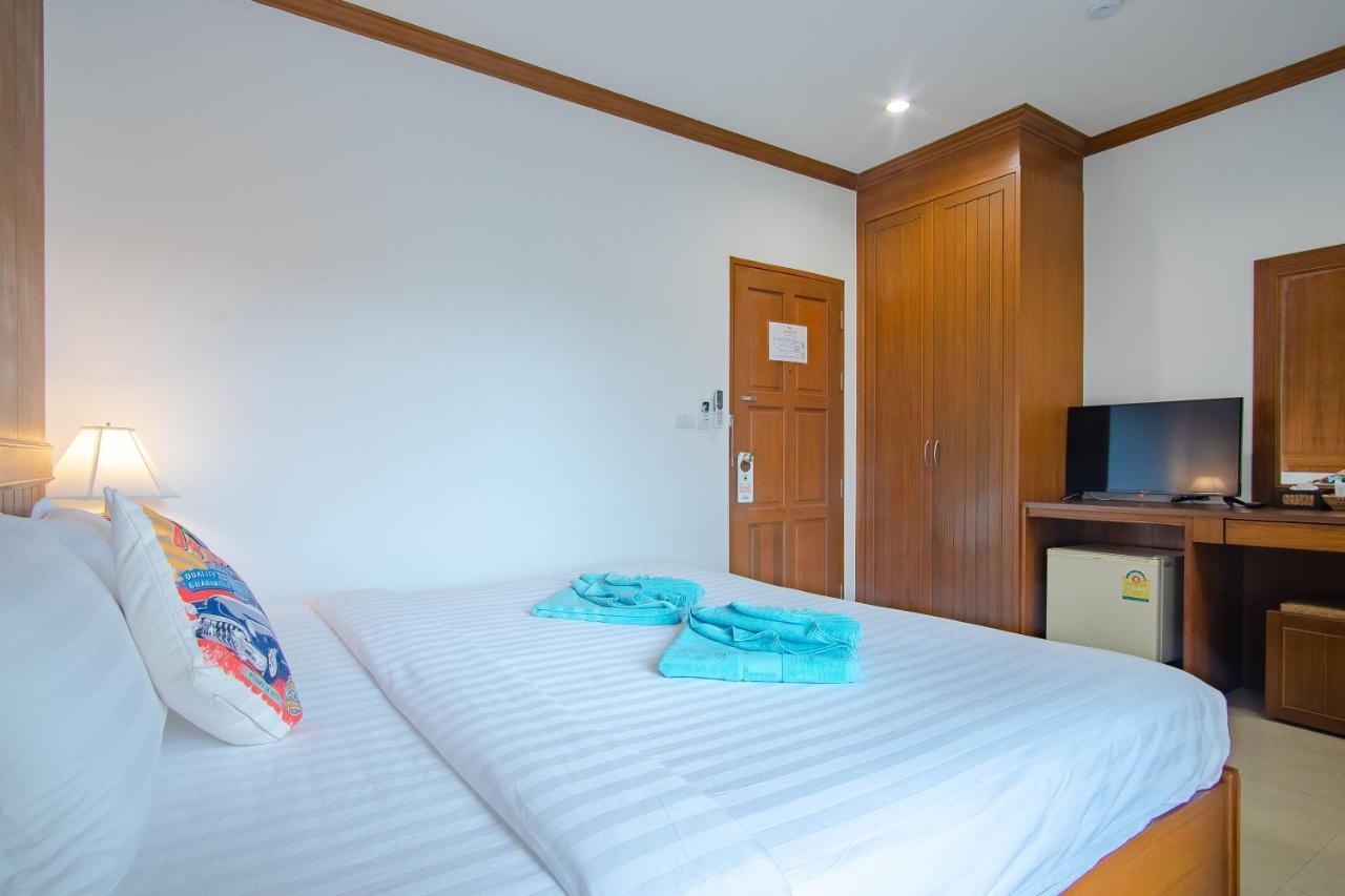 Pipikuku Hotel & Restaurant Patong Buitenkant foto