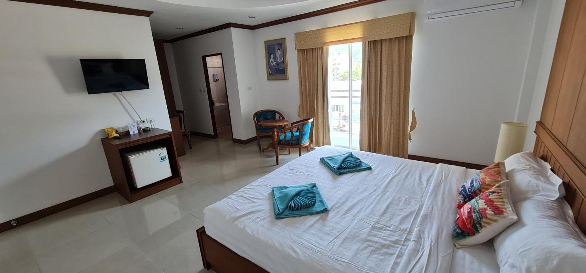 Pipikuku Hotel & Restaurant Patong Buitenkant foto