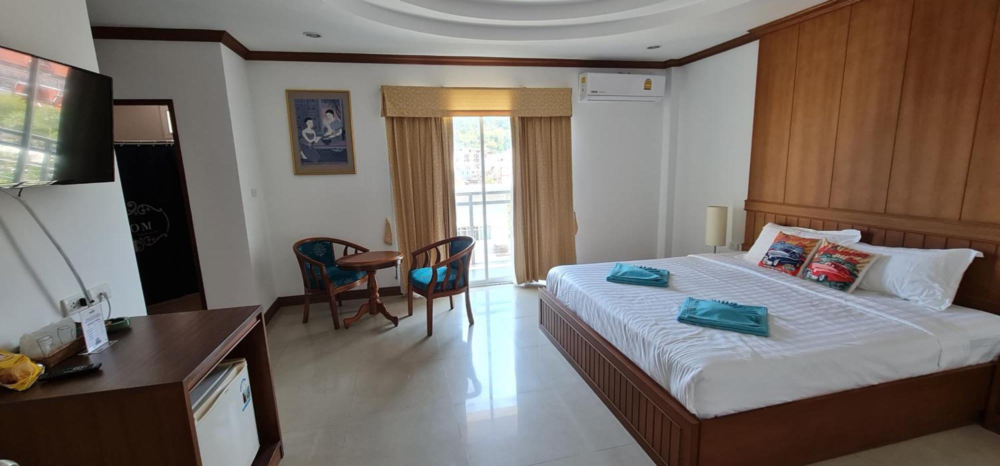 Pipikuku Hotel & Restaurant Patong Buitenkant foto