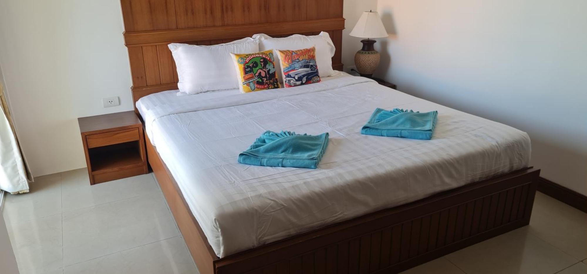 Pipikuku Hotel & Restaurant Patong Buitenkant foto